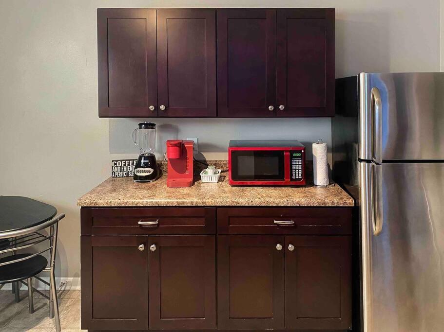 Bmw Suite King Bd,Wd, Fast Wifi Free Parking, Pool, Hospitals Atlanta Bagian luar foto
