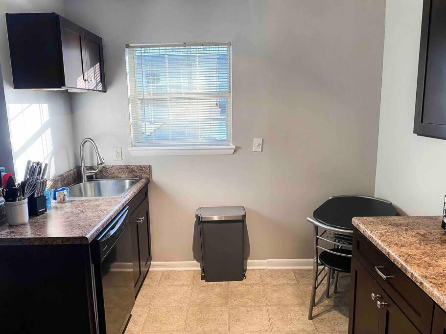 Bmw Suite King Bd,Wd, Fast Wifi Free Parking, Pool, Hospitals Atlanta Bagian luar foto